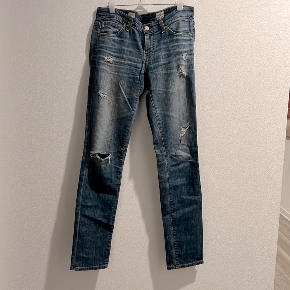 AG Jeans. Straight leg. Size 27R.